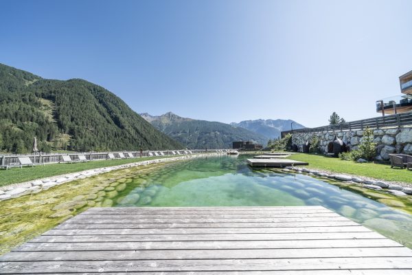 Schwimmteich Gradonna Mountain Resort auf eco suites