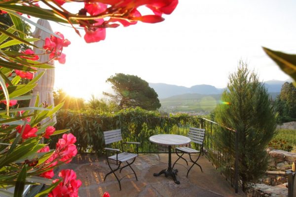 Terrace Schloss Englar Eco Suites Unterkunft für nachhaltiges Reisen